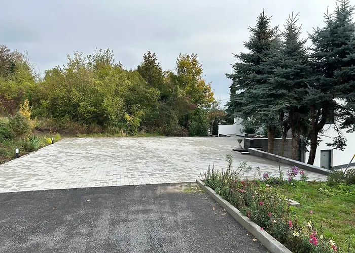 Koblenzer Naturhaus & * קובלנץ